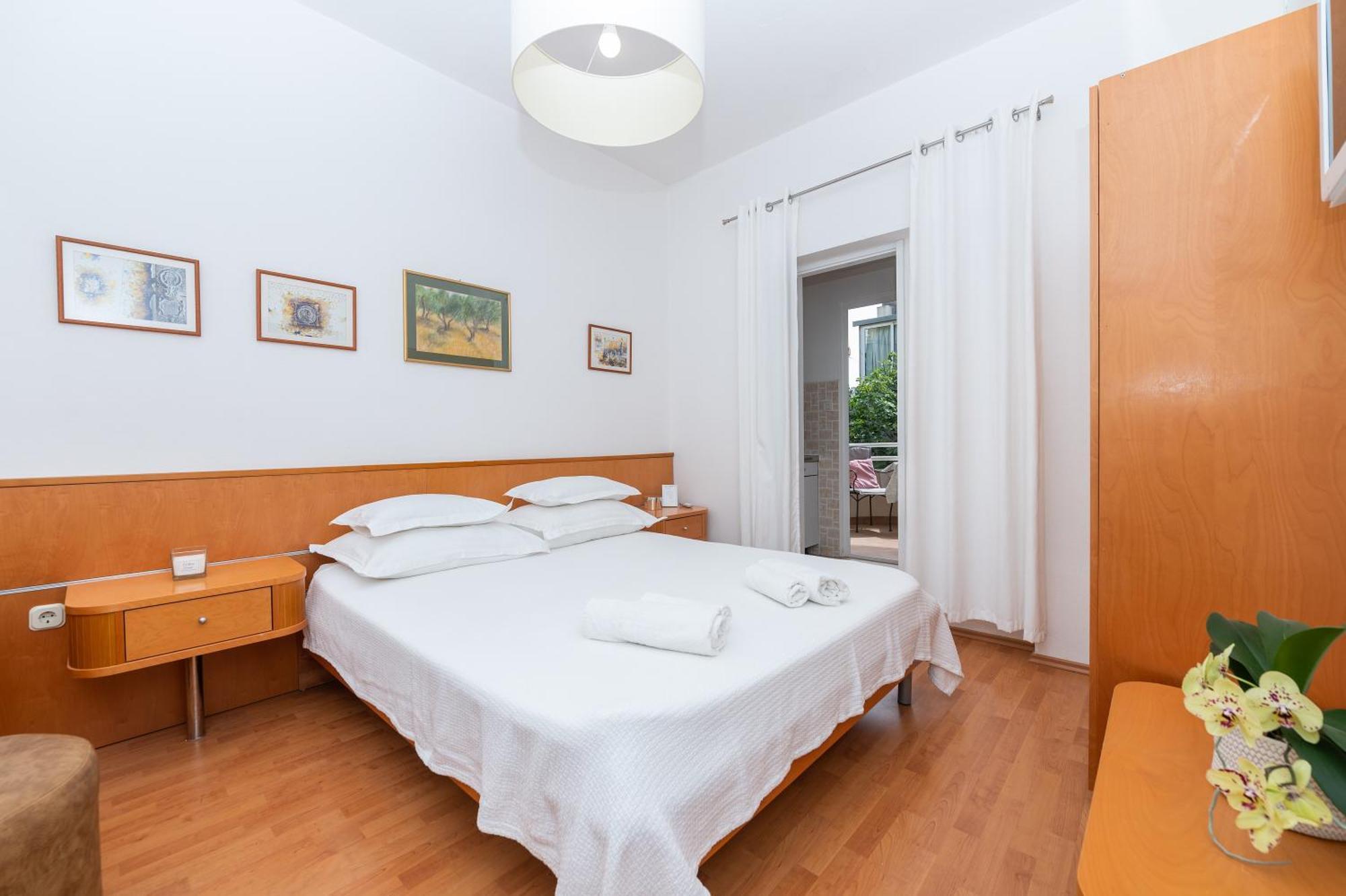 Apartments Sokol Makarska Exterior foto