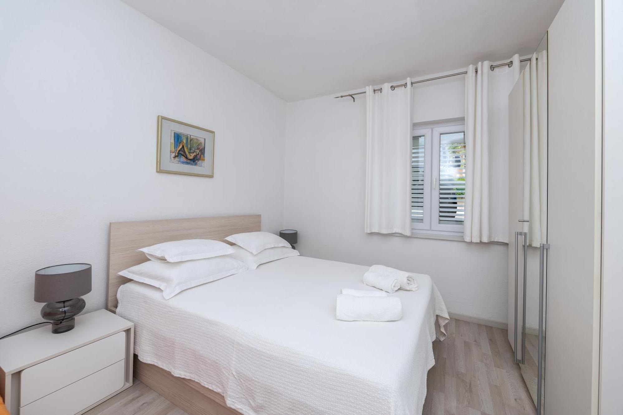 Apartments Sokol Makarska Exterior foto