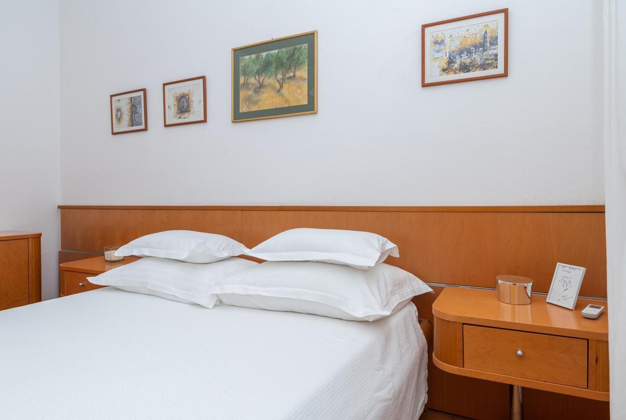 Apartments Sokol Makarska Exterior foto
